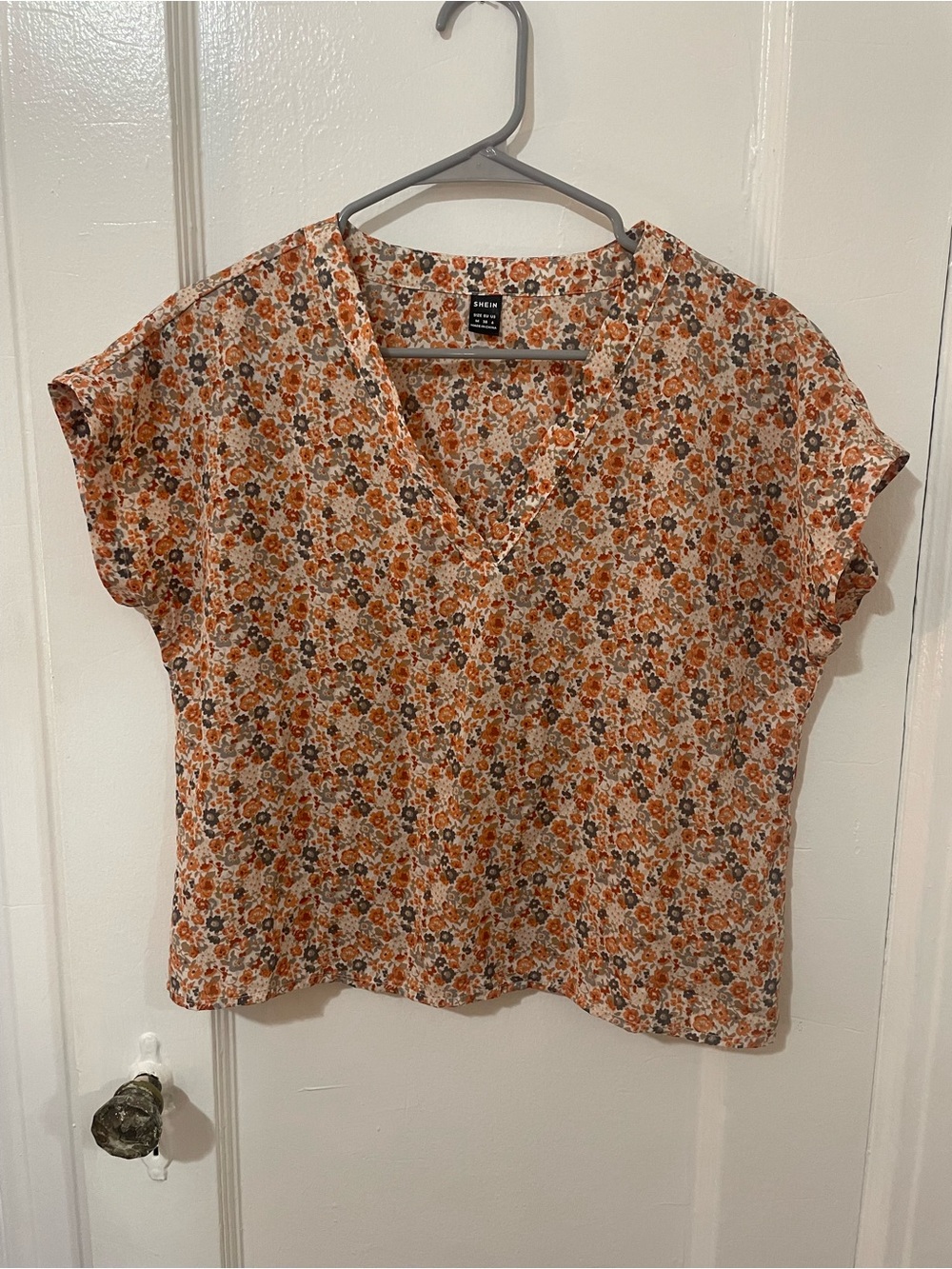 SHEIN Orange and Cream Floral V-Neck Short Sleeve Blouse